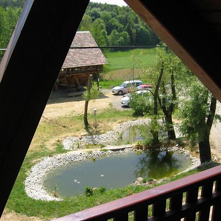 Ferienwohnung Turisticna Kmetija Cebelji Gradic Rogašovci Exterior foto