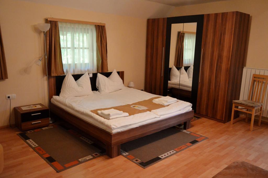 Ferienwohnung Turisticna Kmetija Cebelji Gradic Rogašovci Exterior foto