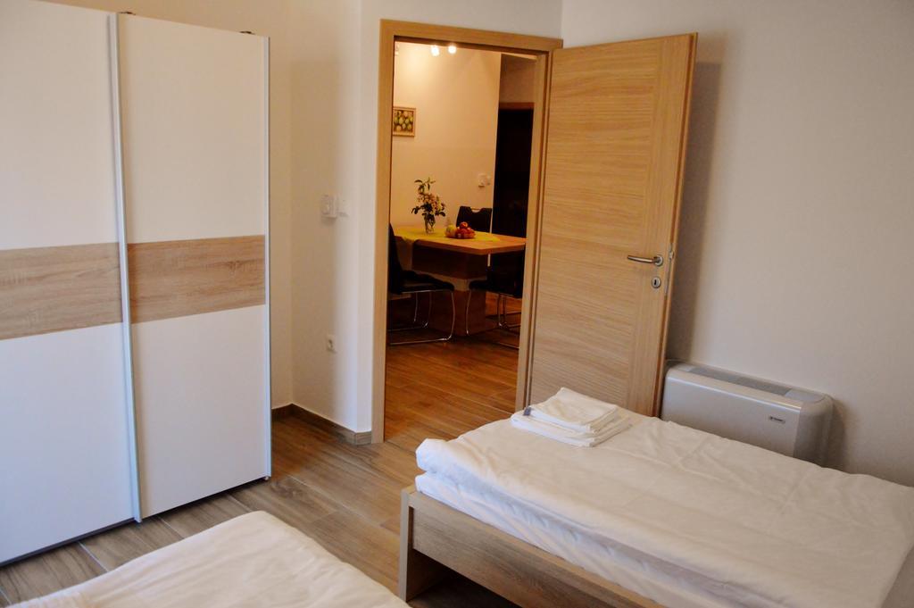Ferienwohnung Turisticna Kmetija Cebelji Gradic Rogašovci Exterior foto