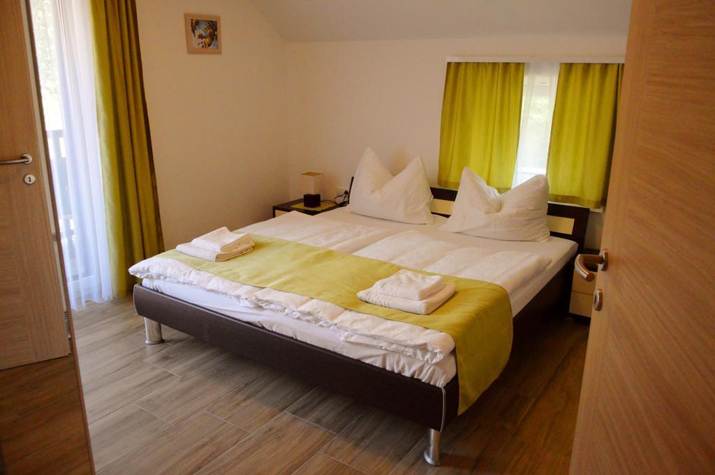 Ferienwohnung Turisticna Kmetija Cebelji Gradic Rogašovci Exterior foto