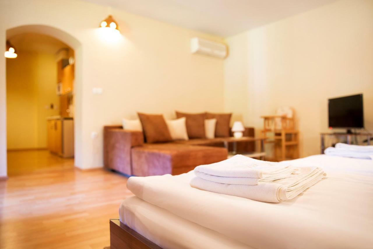 Ferienwohnung Turisticna Kmetija Cebelji Gradic Rogašovci Exterior foto